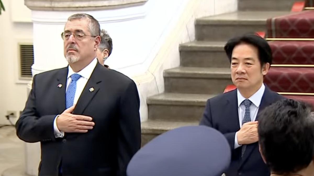 不淋雨了！賴清德軍禮迎瓜地馬拉總統　改總統府內舉行