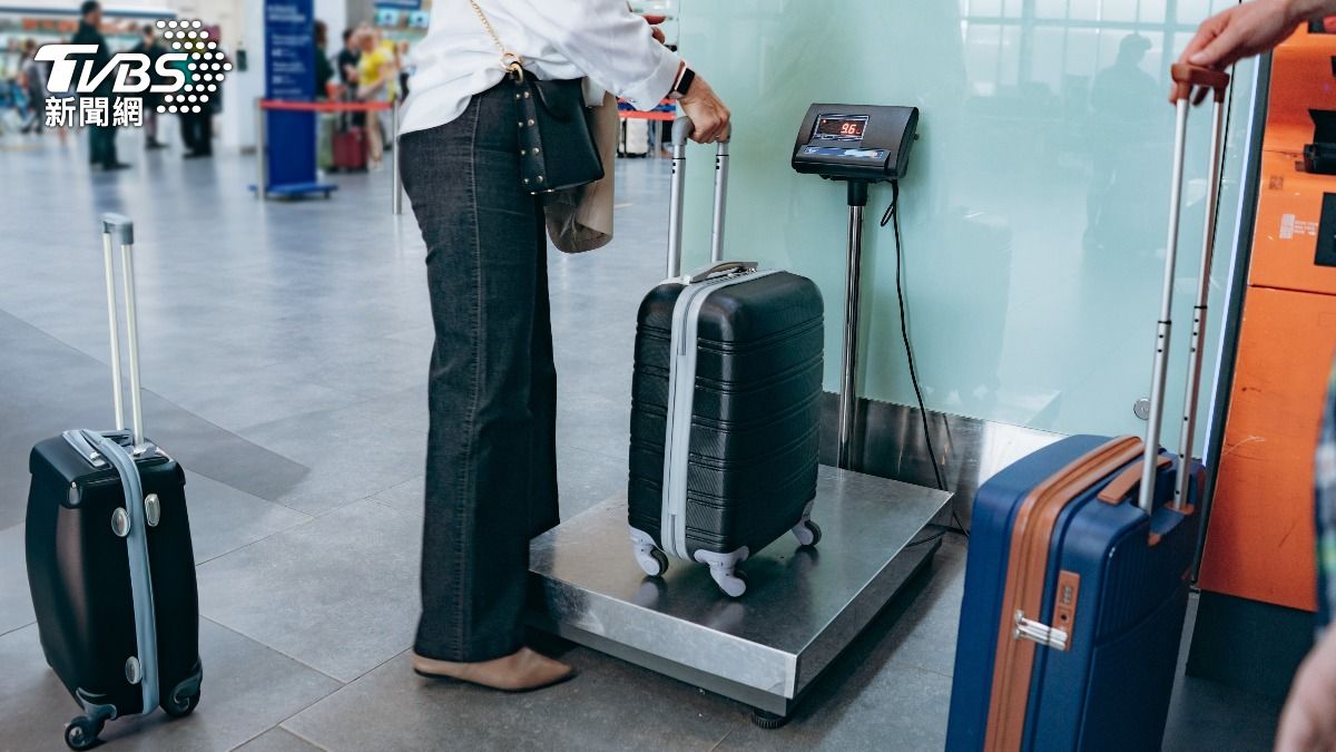 近年來小型行李箱的需求暴增。（圖／達志影像Shutterstock）