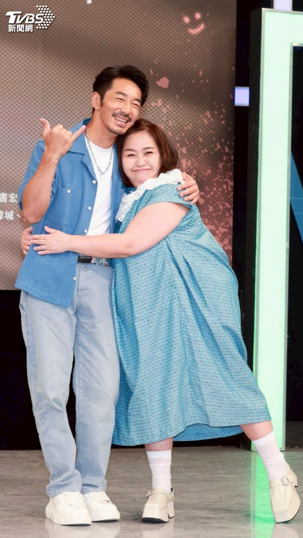 李李仁（左）、鍾欣凌譜中年戀。（圖／趙世平攝）