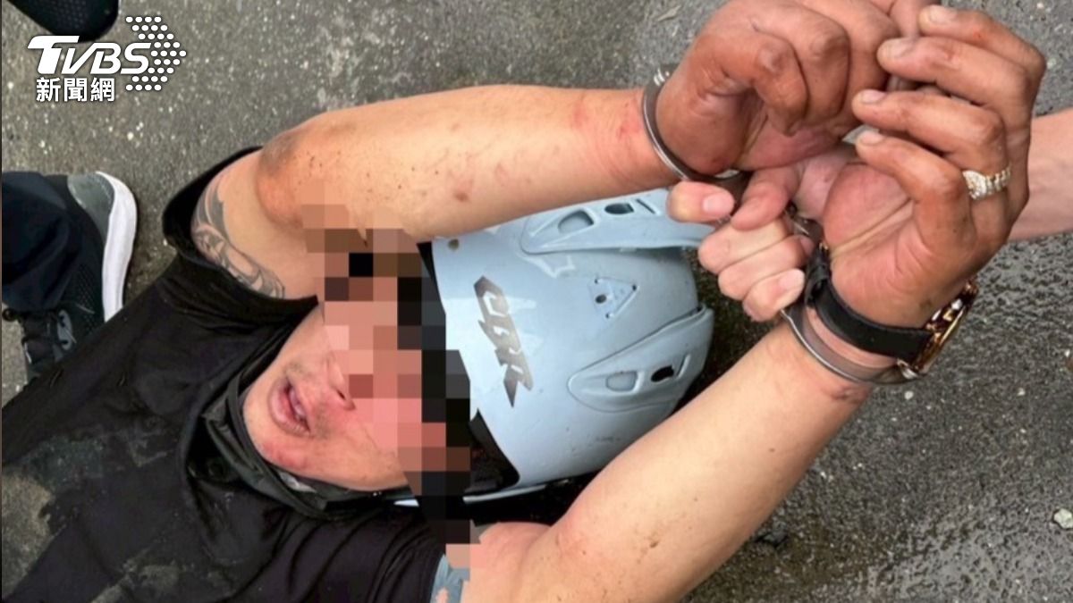 想和警方拚命！北市毒蟲欲拔槍駁火　反遭警狼狽壓制