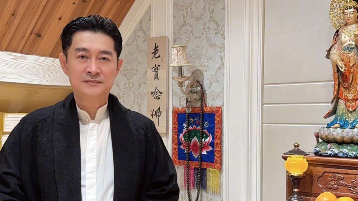 62歲黃安「證實出家」皈依佛門！夢見自己喪禮　詭穿僧服助念