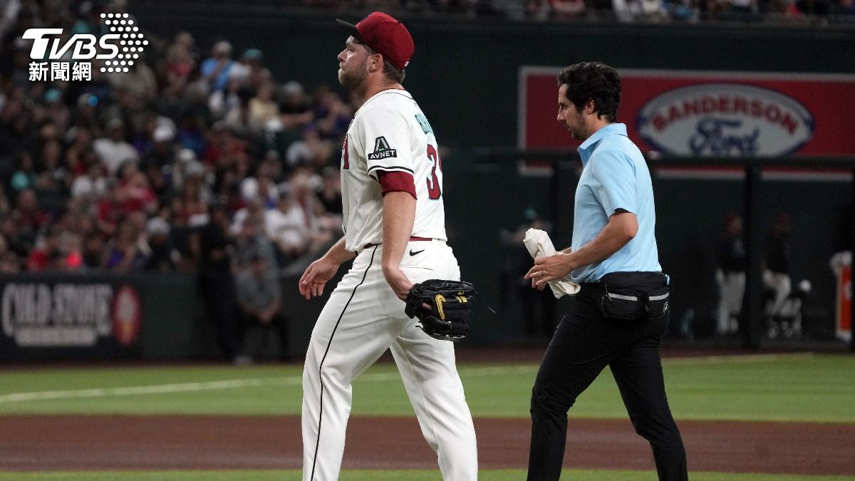 伯恩斯在2日先發對戰國民時，僅投4.2局就因右手肘緊繃退場。（圖／達志影像美聯社）