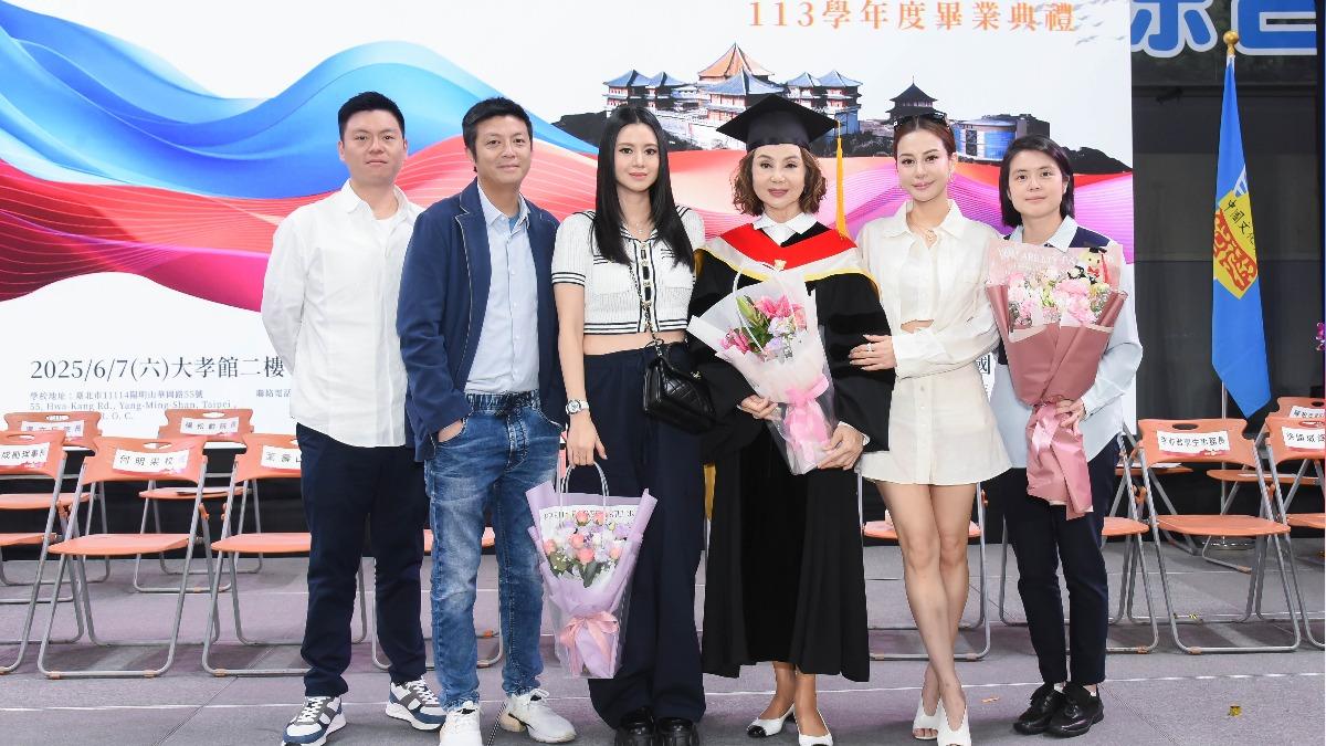 謝玲玲的子女到場見證。（圖／台灣優質生命協會提供）