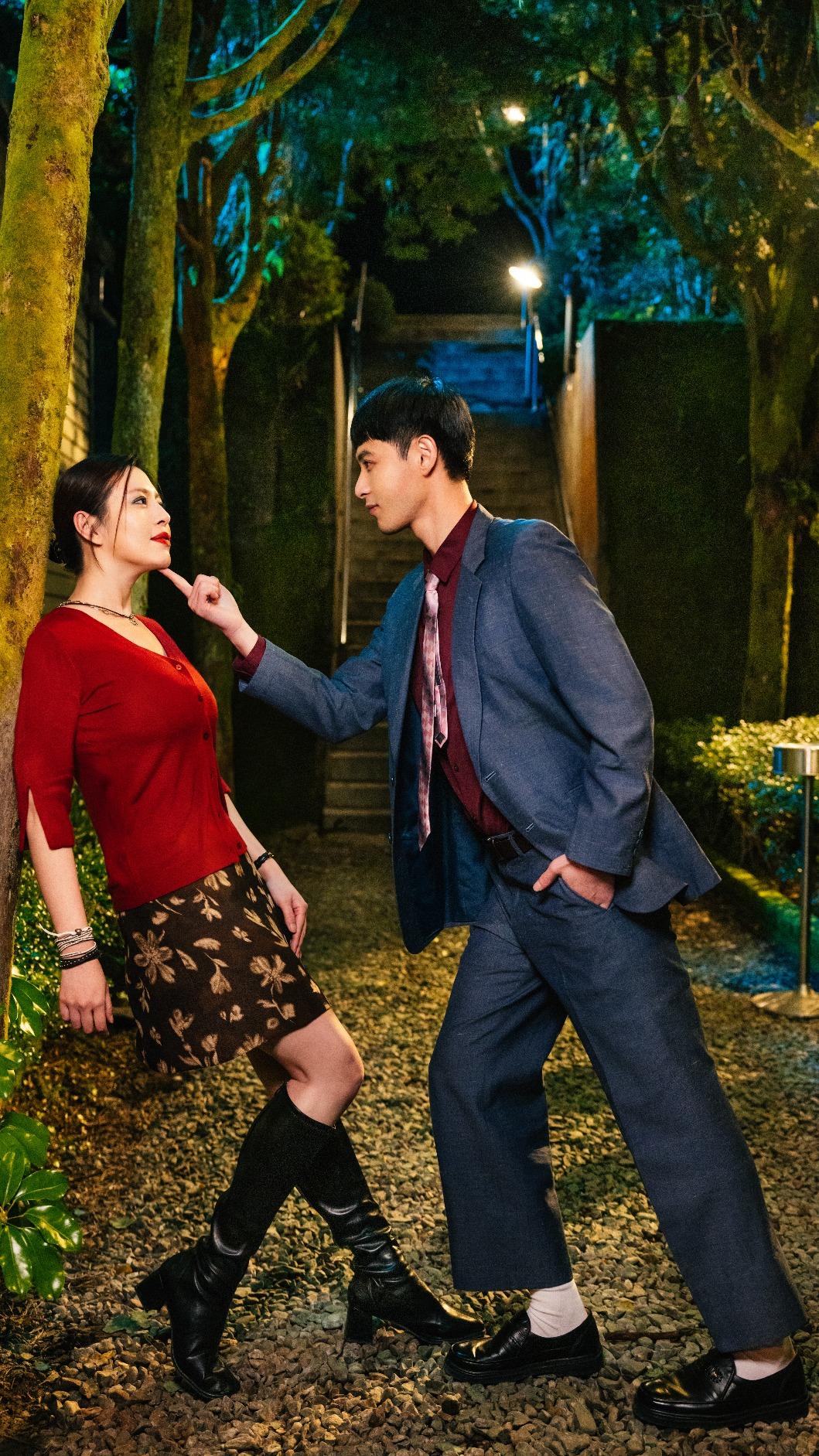 劉品言、連晨翔MV中有精彩對戲。（圖／華納音樂提供）