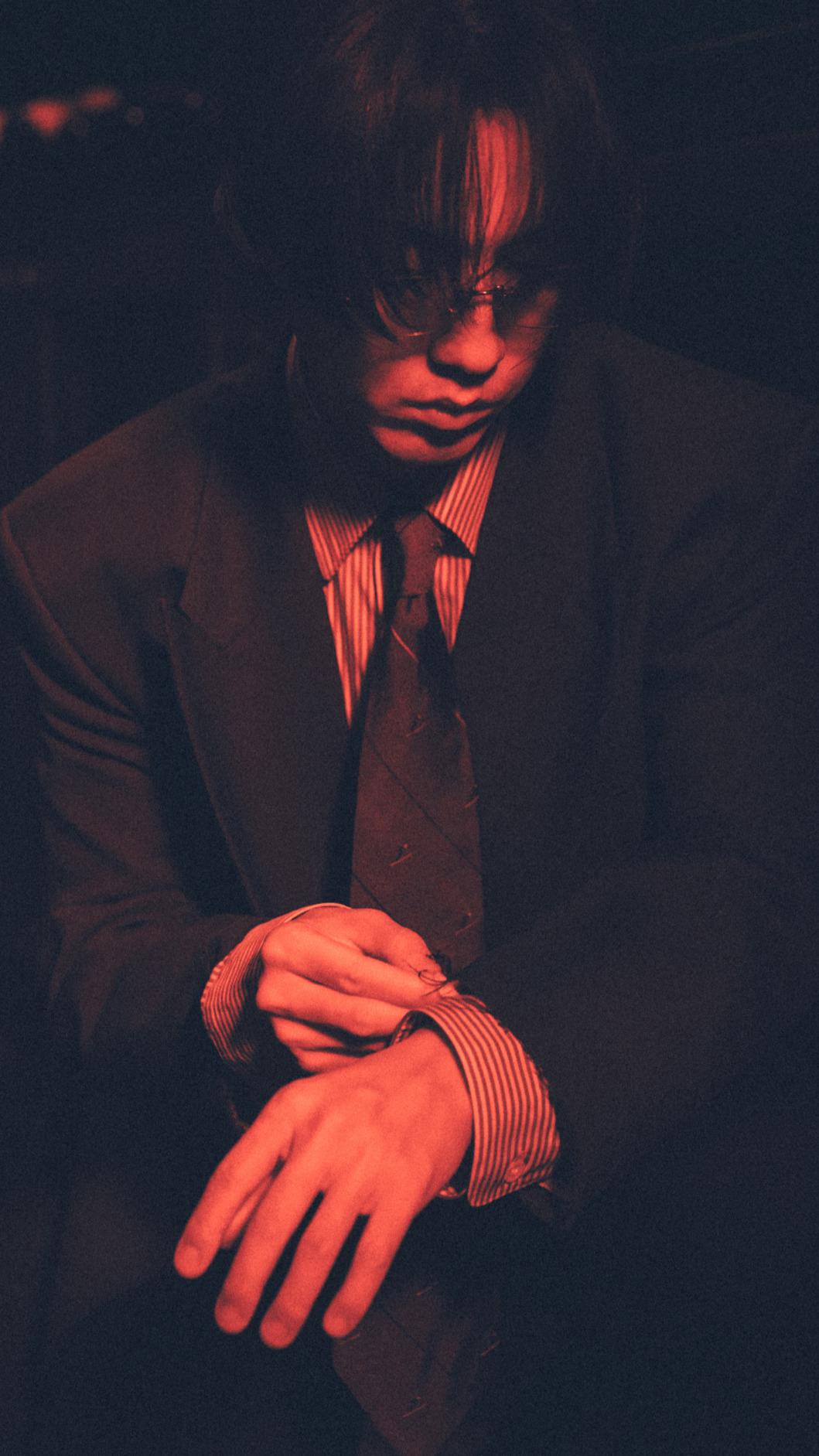 林宥嘉透過歌曲呼籲大家無論遭遇什麼挫折，都不要傷害自己以及他人。（圖／華研國際提供）