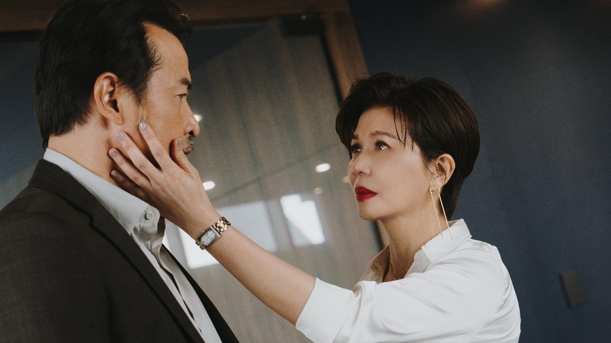 《親密之海》李銘順（左）是于子育地下情人。（圖／CATCHPLAY+提供）