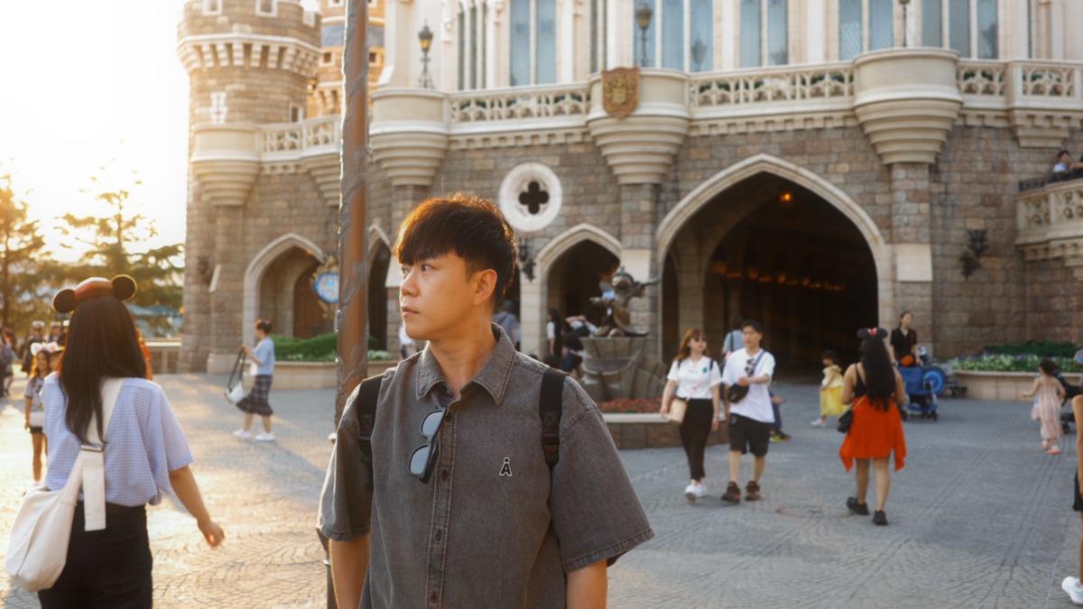 李岳與友人一同快閃日本，自告奮勇擔任導遊，卻狀況頻頻。（圖／李岳提供）