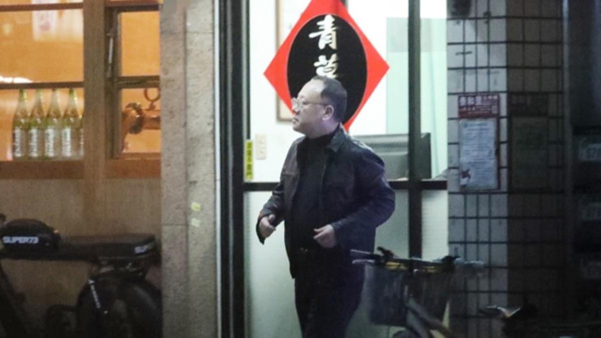 新黨議員侯漢廷指控史哲在文化部長任內搭公務車去推拿。（圖／翻攝侯漢廷粉專）