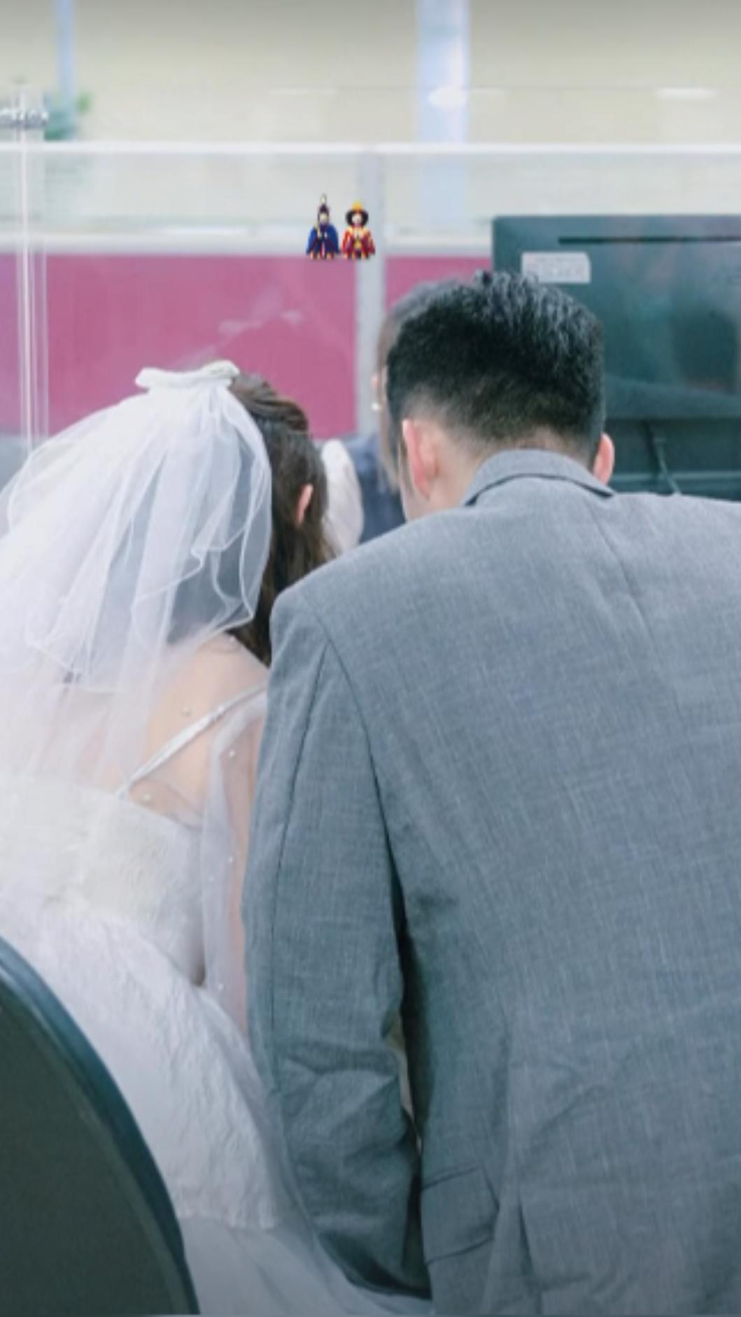 十元和王齊麟登記畫面。（圖／翻攝自王齊麟IG）