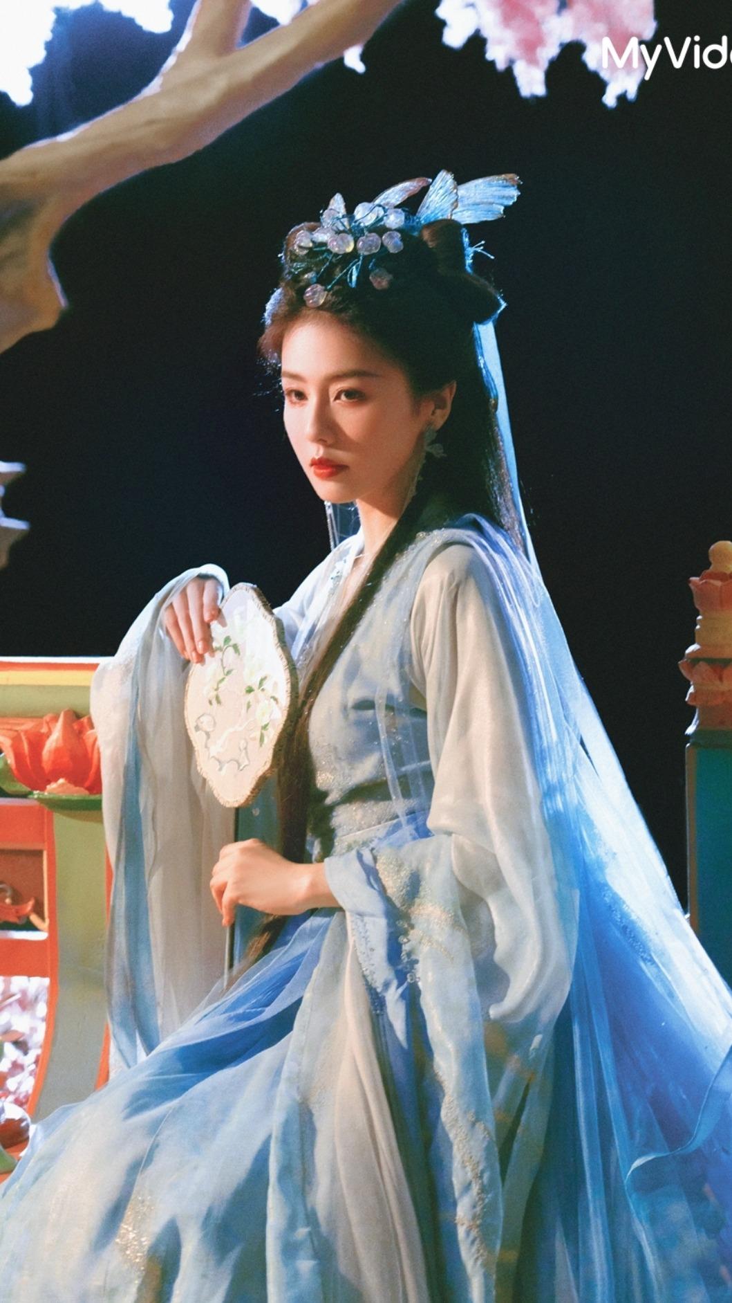 《臨江仙》白鹿分飾兩角凡人李青月與四靈仙尊花如月。（圖／台灣大哥大MyVideo提供）