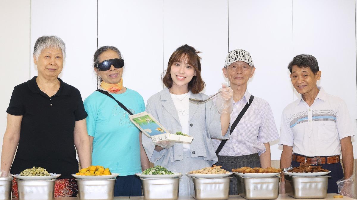 陳佩賢盼望大家一起關懷長者。（圖／紅心字會提供）