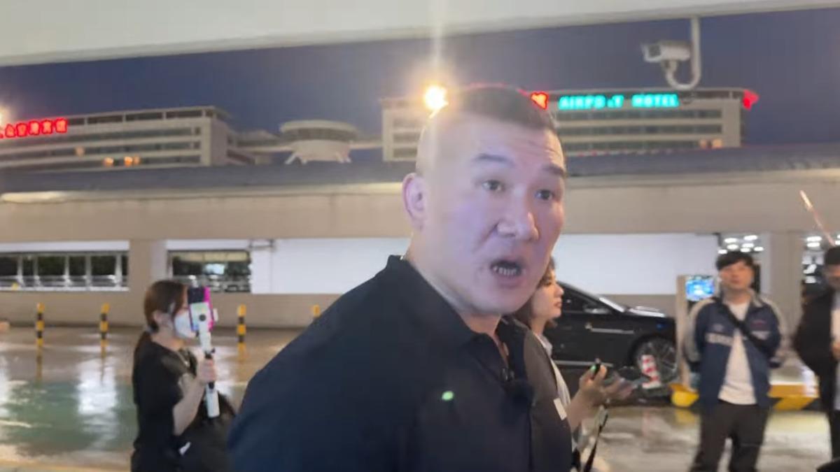 [討論] 對岸網友都笑館長是神經病