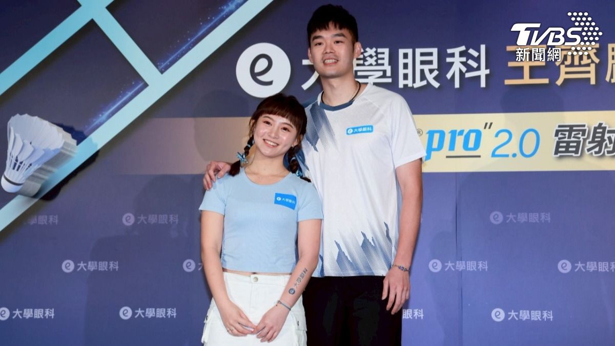 王齊麟和十元想做雙胞胎。(圖/趙世平攝)