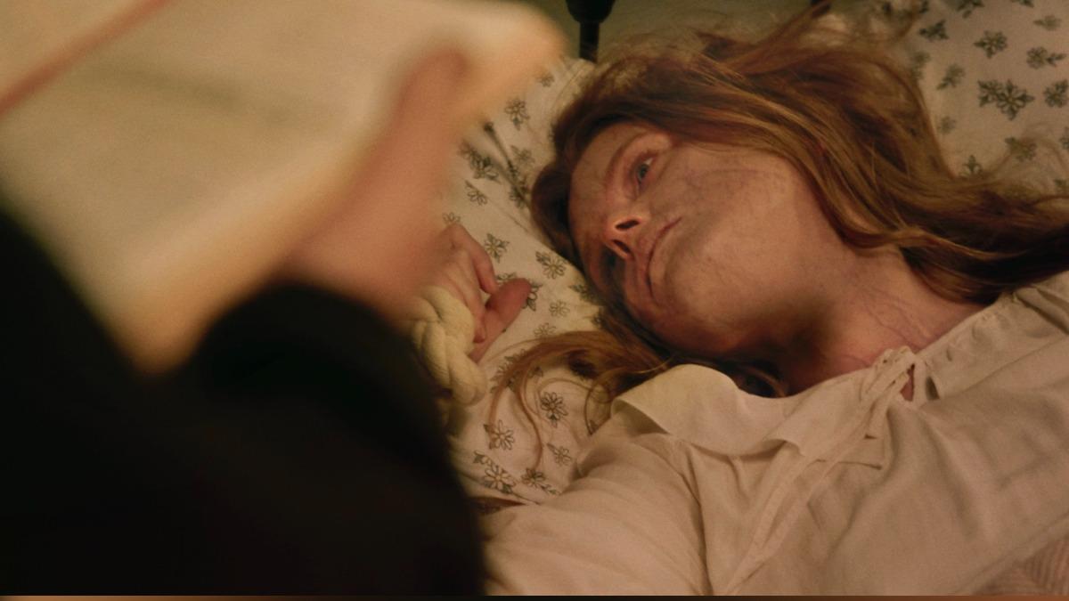 艾比蓋兒考恩飾演被附身的女子「艾瑪」。（圖／車庫提供）