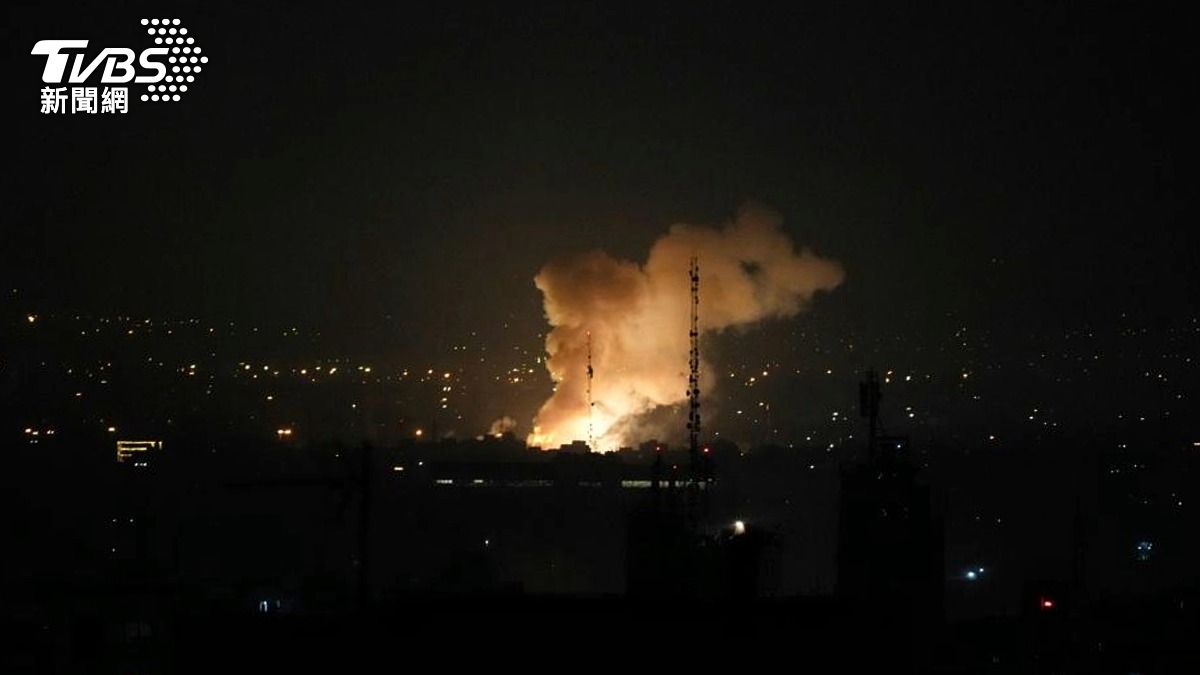 以色列於當地時間13日凌晨發動代號「崛起之獅」行動襲擊伊朗。（圖／達志影像美聯社）