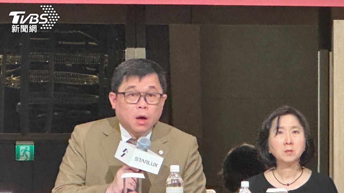星宇爆飛安意外開除2機師，張國煒（左）認了震怒。（圖／陳昫蓁攝）