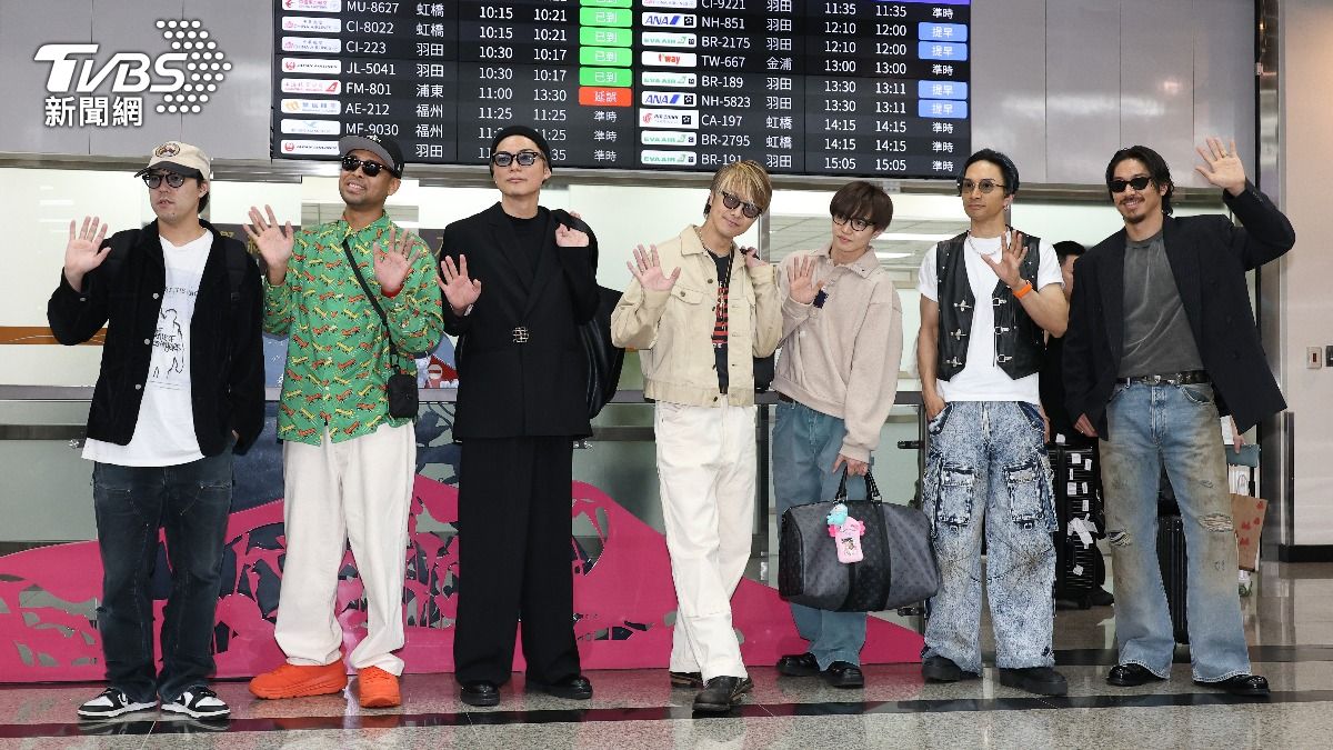 左起為世界、NESMITH、SHOKICHI、TAKAHIRO、佐藤大樹、橘KENCHI、AKIRA。（圖／張哲鳴攝）