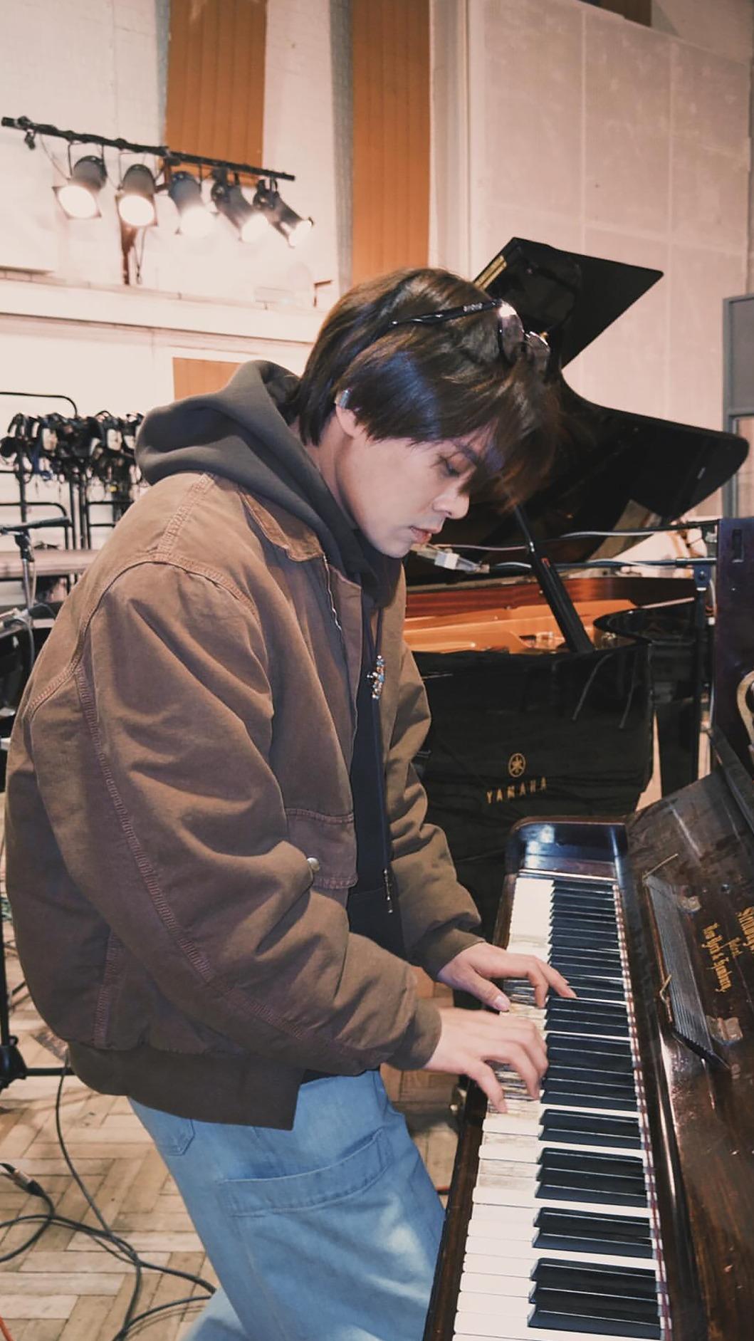 雲安表示，Abbey Road的類比錄音和整個空間感非常溫暖。（圖／相信音樂提供）