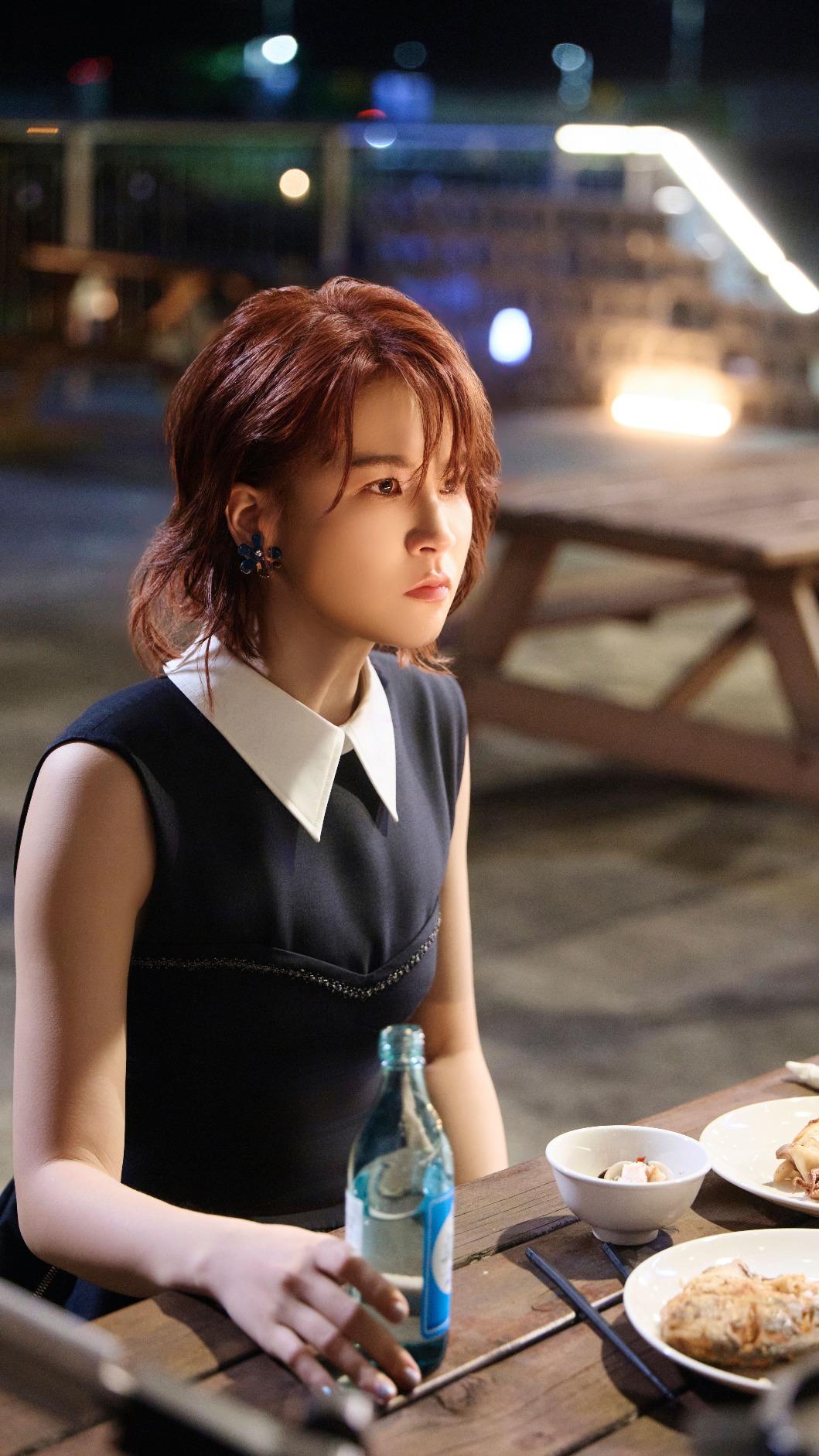 曾沛慈第一次在錄音室唱完一首歌後全身發抖。（圖／華研國際提供）