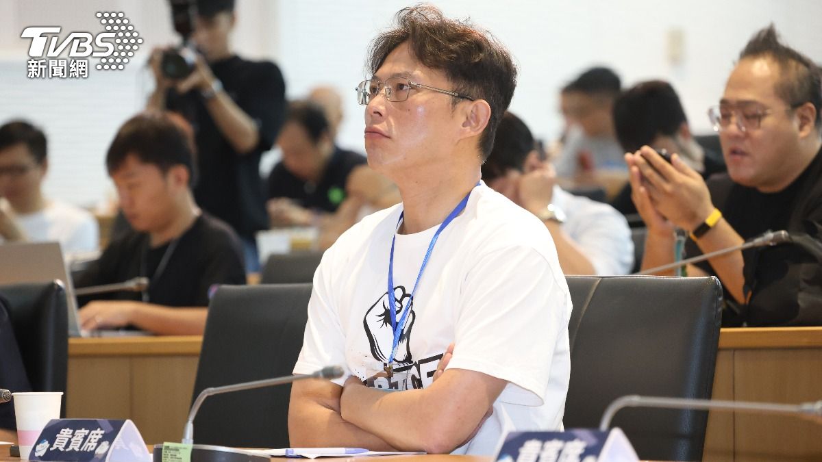 黃國昌今天上午出席「台灣怎麼脫離交通地獄？」主題講座。（圖／華子琛攝）