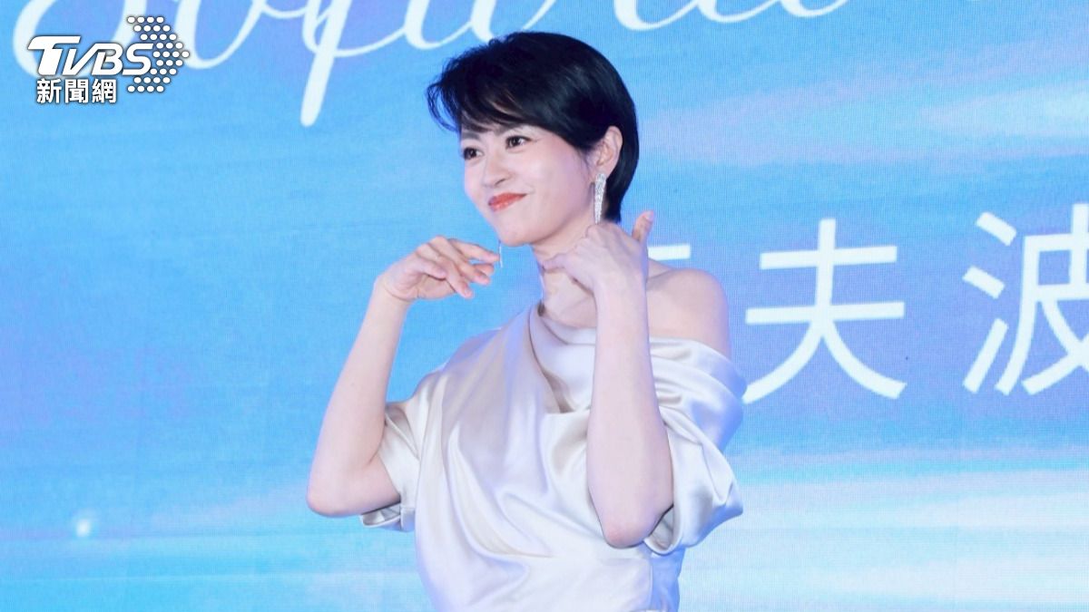 梁詠琪逛超市被粉絲偷拍，笑說還好自己狀況好。（圖／趙世平攝）