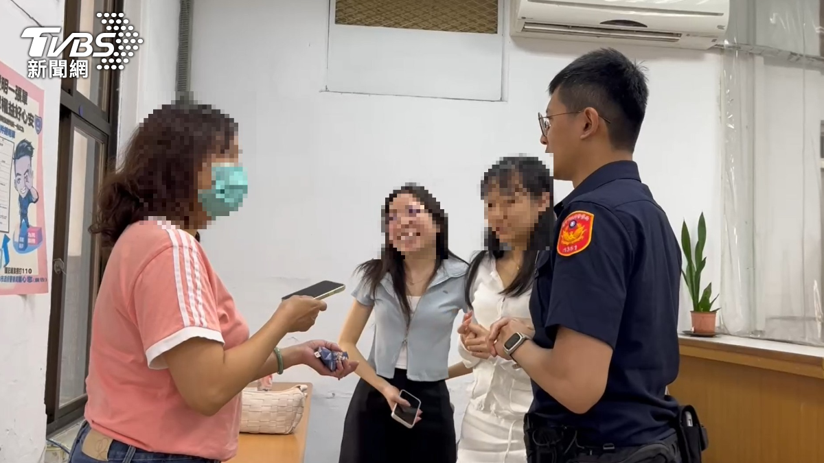 逛台中逢甲夜市太嗨！澳洲女包包掉小黃全不知　異鄉遇最暖人情