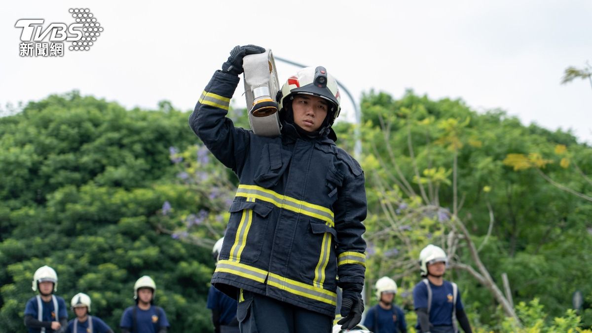民間高手身分曝光。（圖／新竹縣消防局提供）