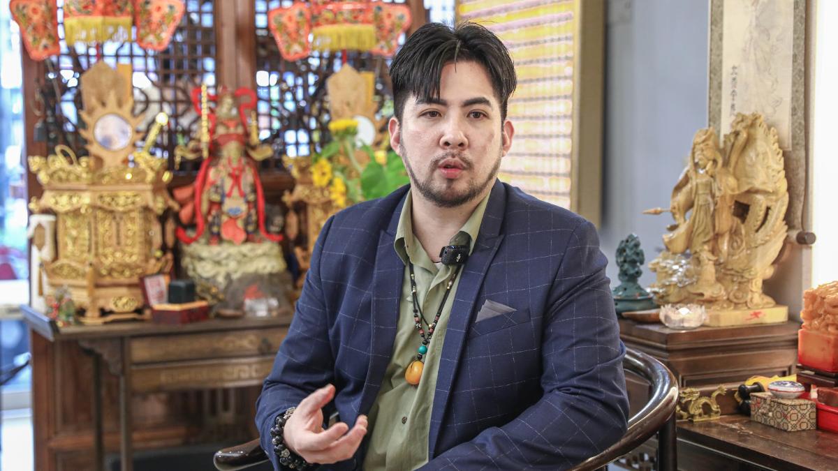 阿谷老師擅長通靈前世今生。（圖／秦芸殿提供）