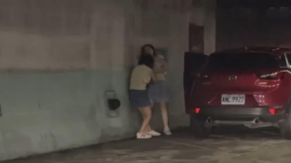 2女子雪隧開打路過駕駛全看傻 她曝真相太離譜