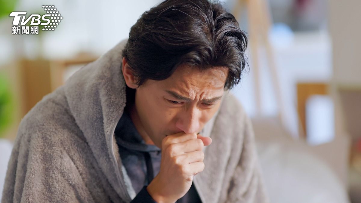 睡覺咳不停恐是「火燒心」！3隱形警訊曝光　中醫按1穴助減壓