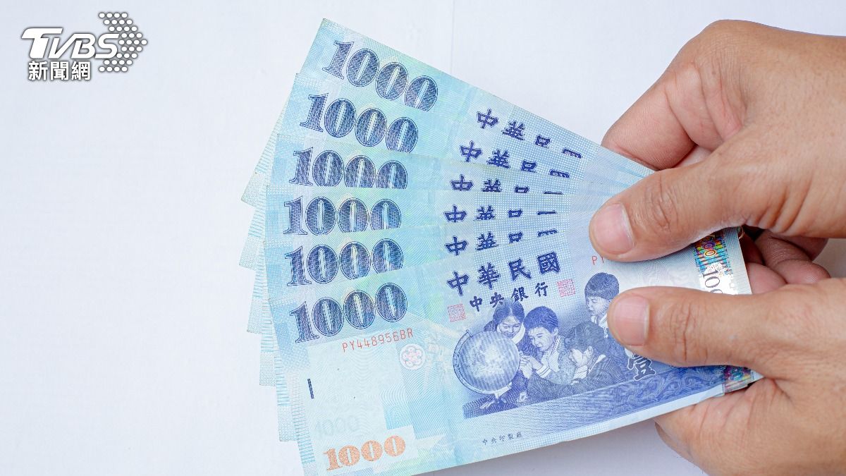 新台幣飆升，央行急令禁賣美元。（示意圖／達志影像shutterstock）