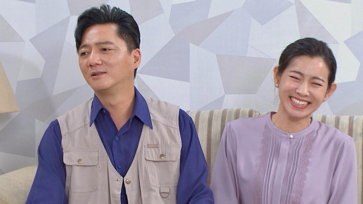 藍葦華（左）努力學客語，謝瓊煖成一大助力。（圖／民視提供）