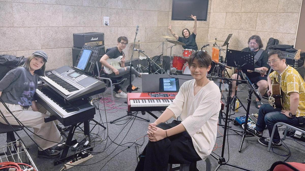 陳乃榮積極練團備戰演唱會。(圖/Heartbeats Production提供)