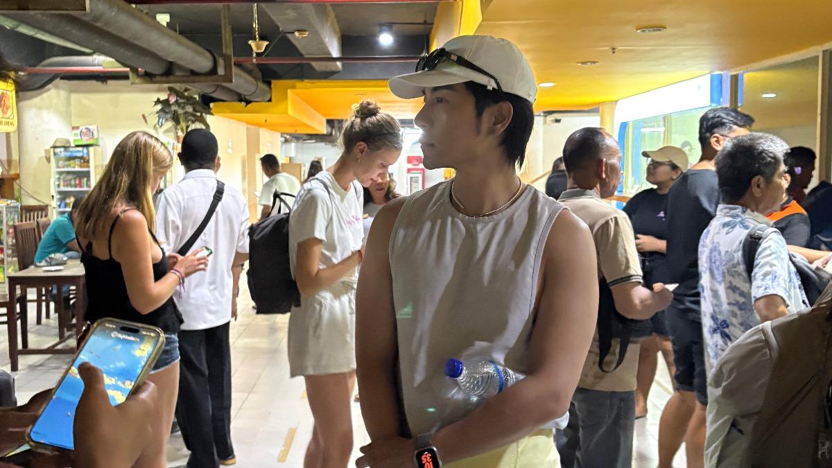 森田走訪科莫多島，卻遇上火山爆發。（圖／森田提供）