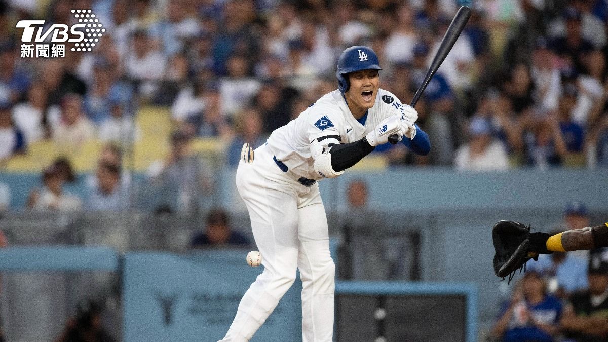 大谷翔平遭觸身球擊中。（圖／達志影像美聯社）
