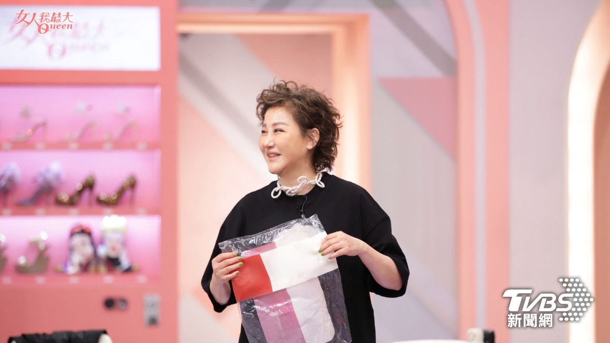 藍心湄常在《女人我最大》分享最新潮流資訊。（圖／TVBS）