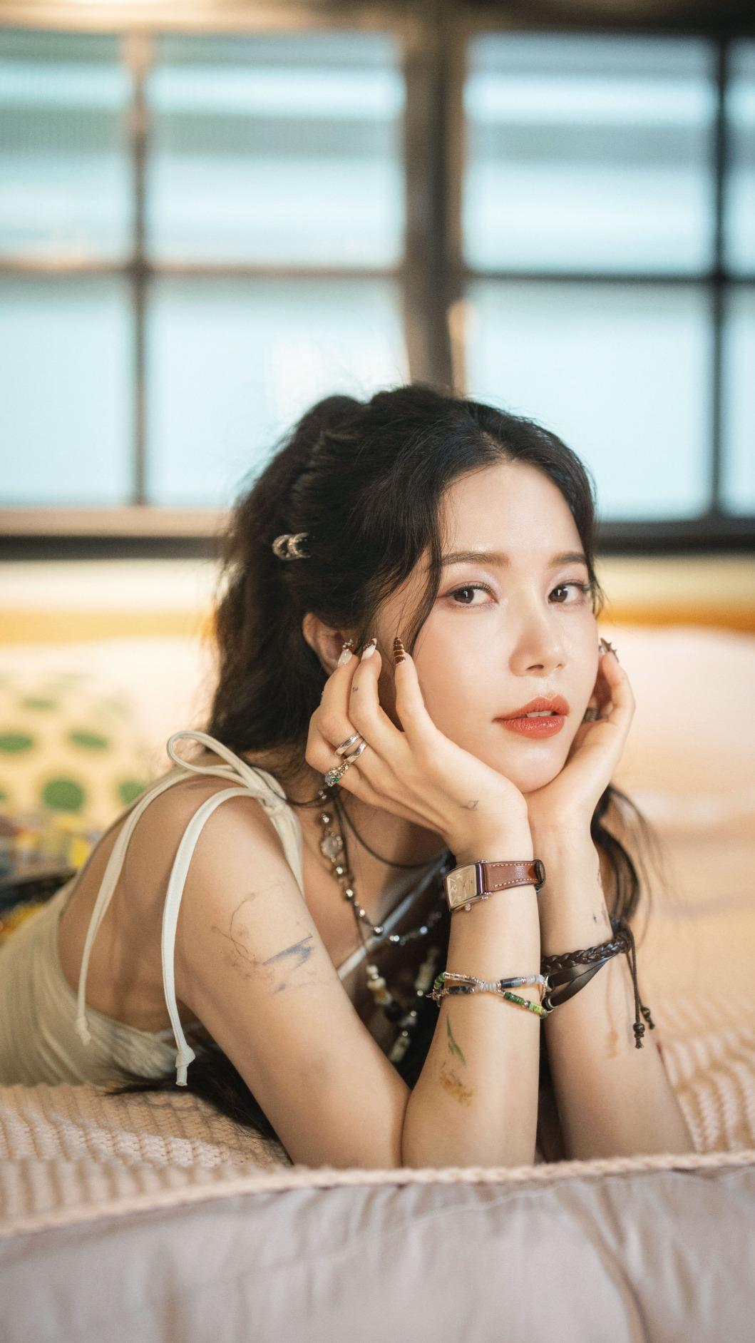 頌樂一發行便空降iTunes「Top Songs」冠軍。（圖／種子音樂&RBW提供）