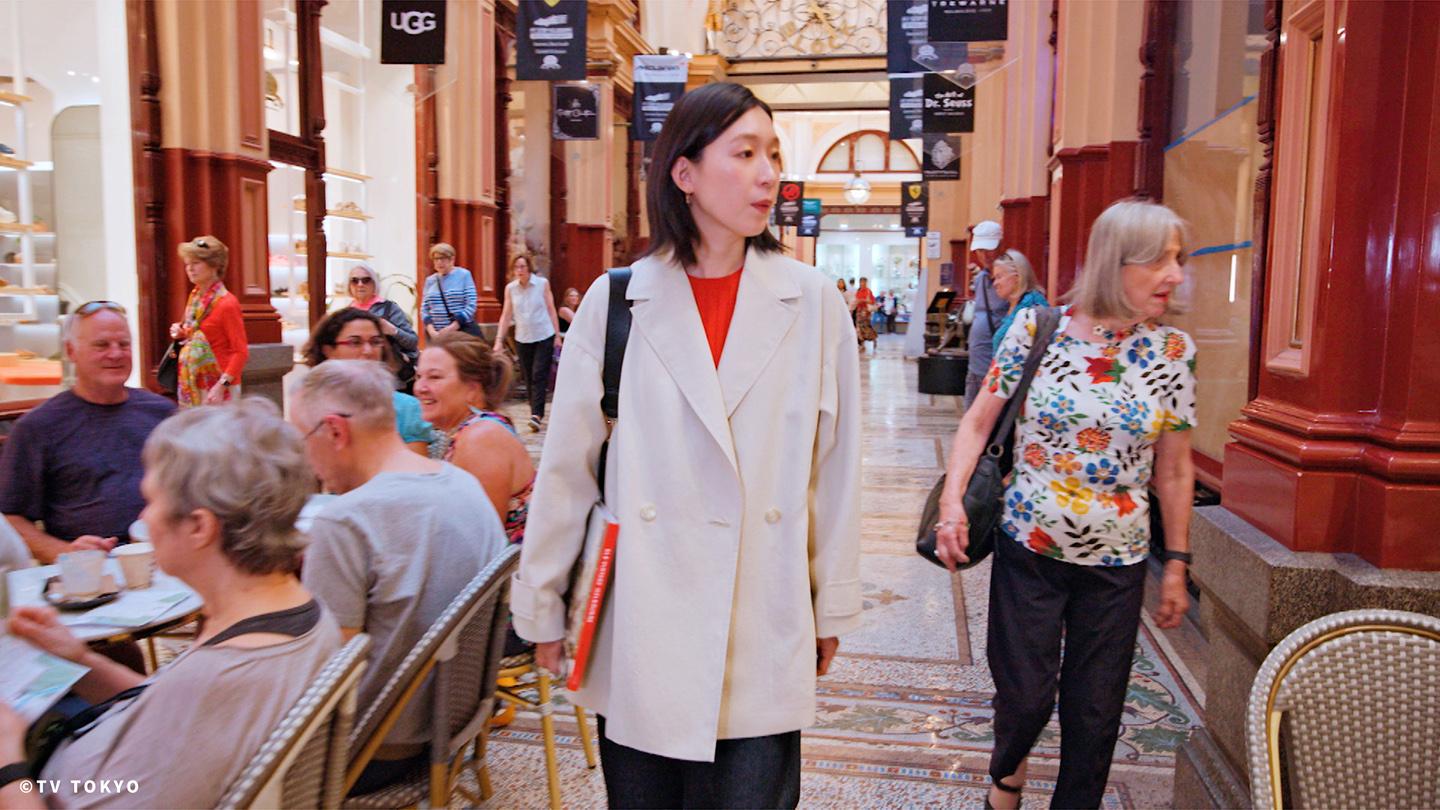 江口德子飾演的五月女惠本季前往澳洲墨爾本獨旅，感受異國風情。（圖／Hami Video提供）