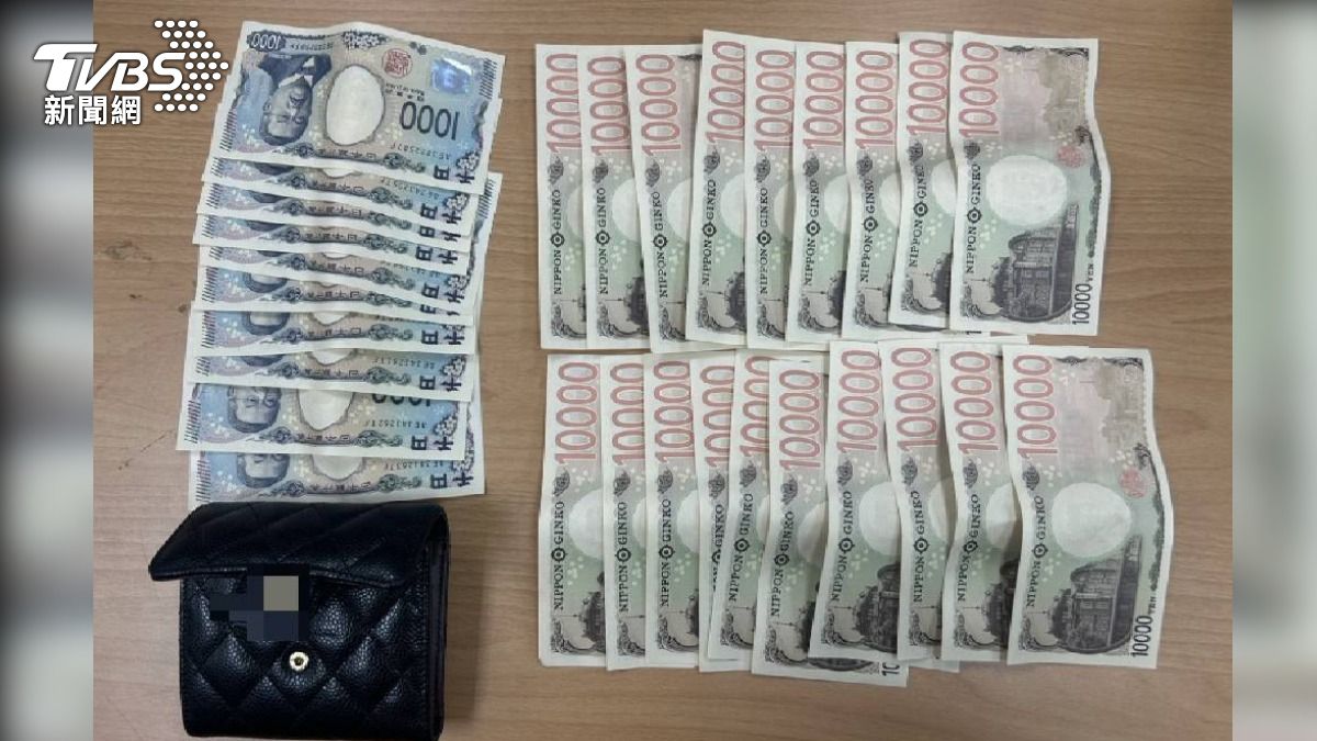 錢包內全是日幣嫌犯還來不及兌換就被警方逮捕。（圖／TVBS）