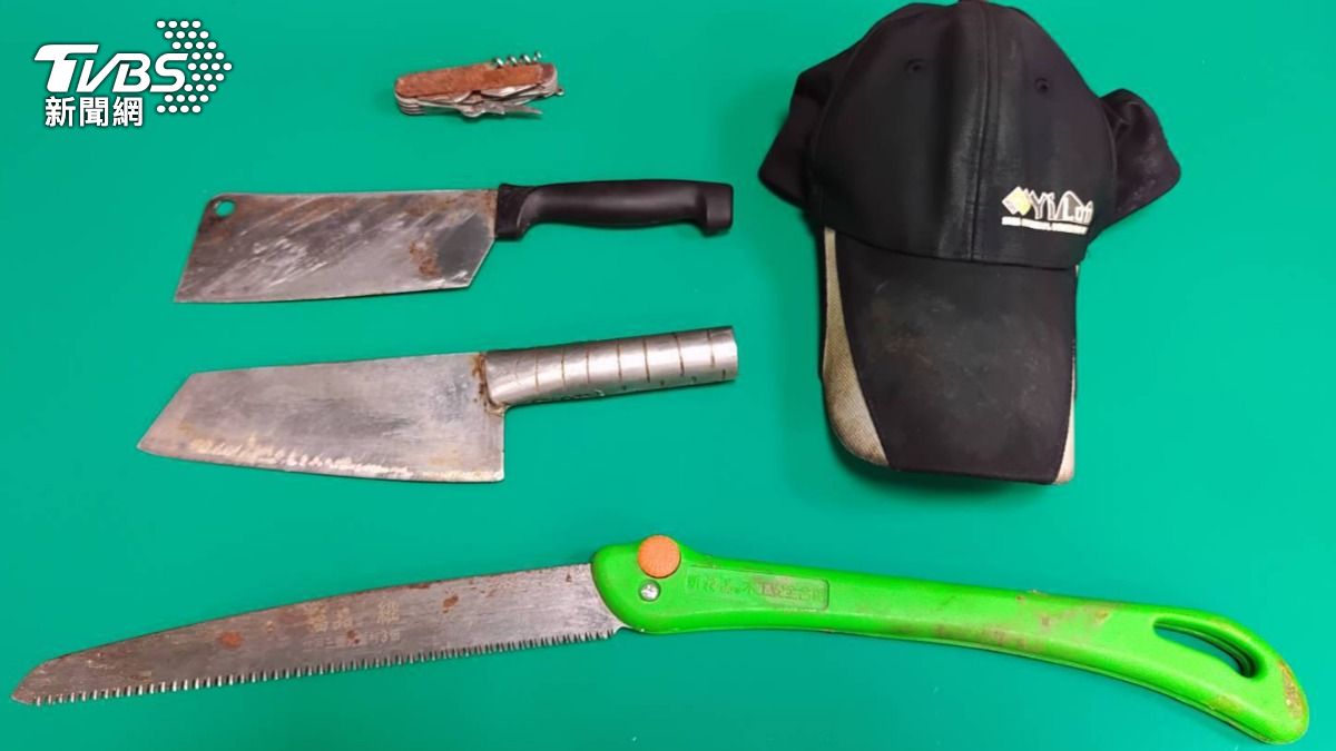 男子在深夜前往豆腐岬「持刀搶車」被逮。(圖/TVBS)