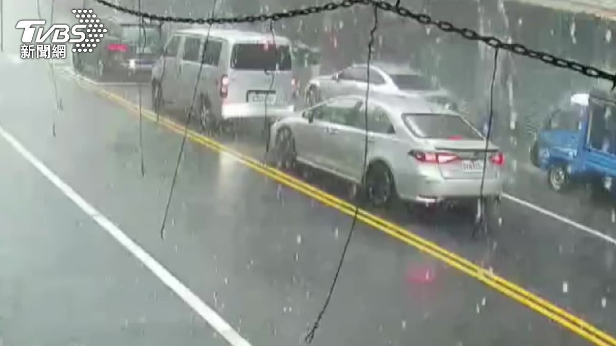 [問卦] 台灣版摩西十災正在發生 是在暗示什麼？