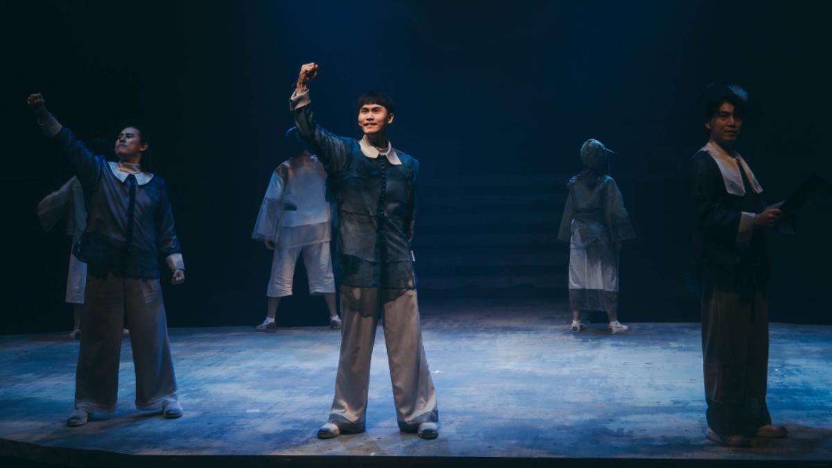 周定緯有感國際局勢動盪，「願世上再無戰爭」。（圖／安可文創提供）