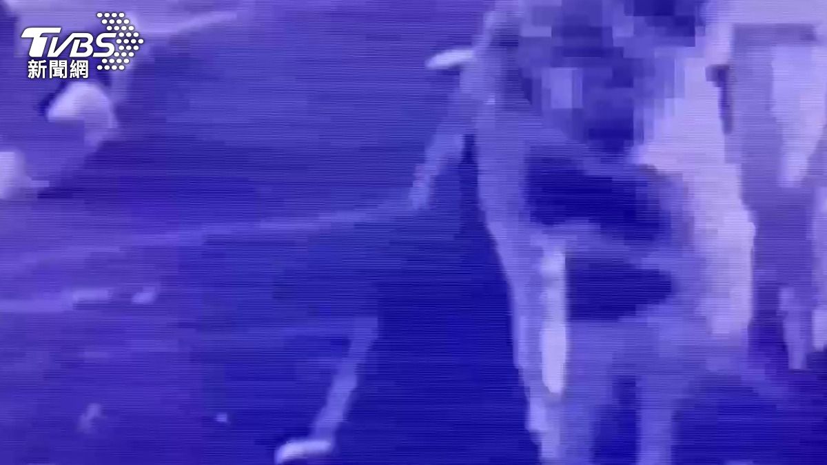 王男介入想調停結果遭打成豬頭。(圖／TVBS)