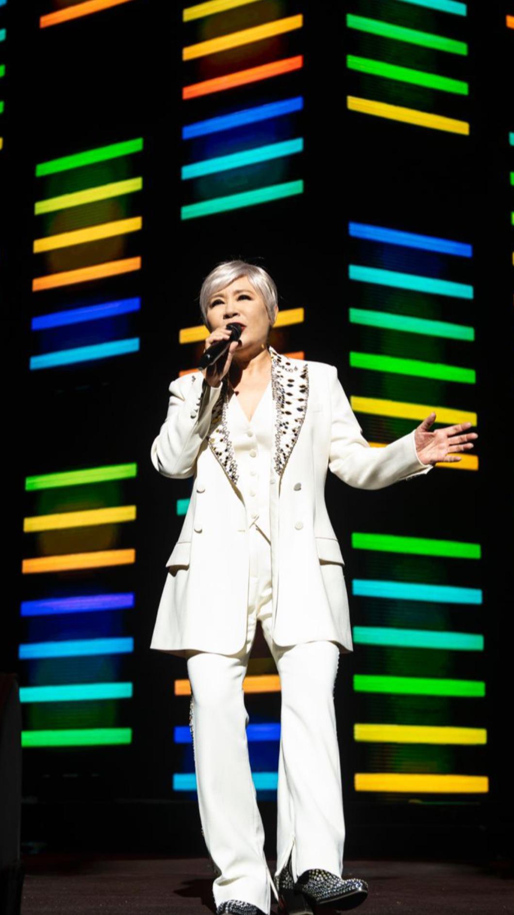 黃小琥獻唱多首經典歌手。(圖/大大娛樂提供)