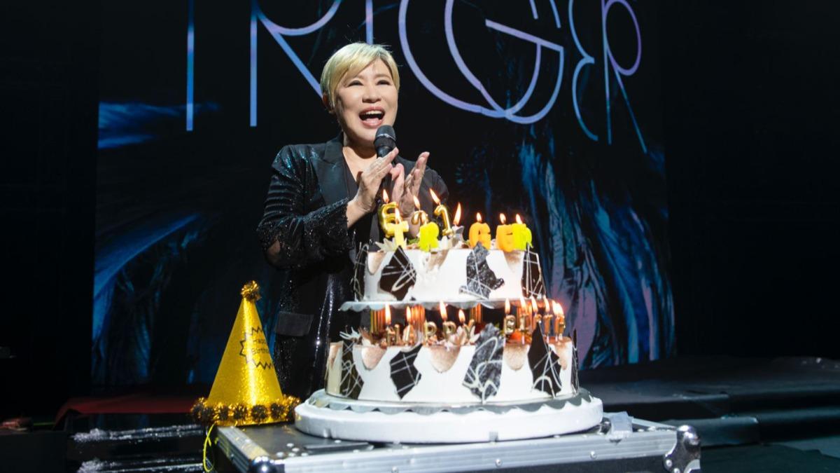 黃小琥慶祝生日。(圖/大大娛樂提供)