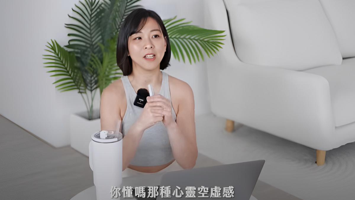網紅小冰的YouTube頻道大多是減重、健康飲食的影片。（圖／翻攝自YT＠小冰’s happy diet）