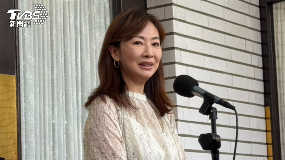 民進黨立委郭昱晴今天上午在立法院議場外受訪。（圖／劉庭宇攝）