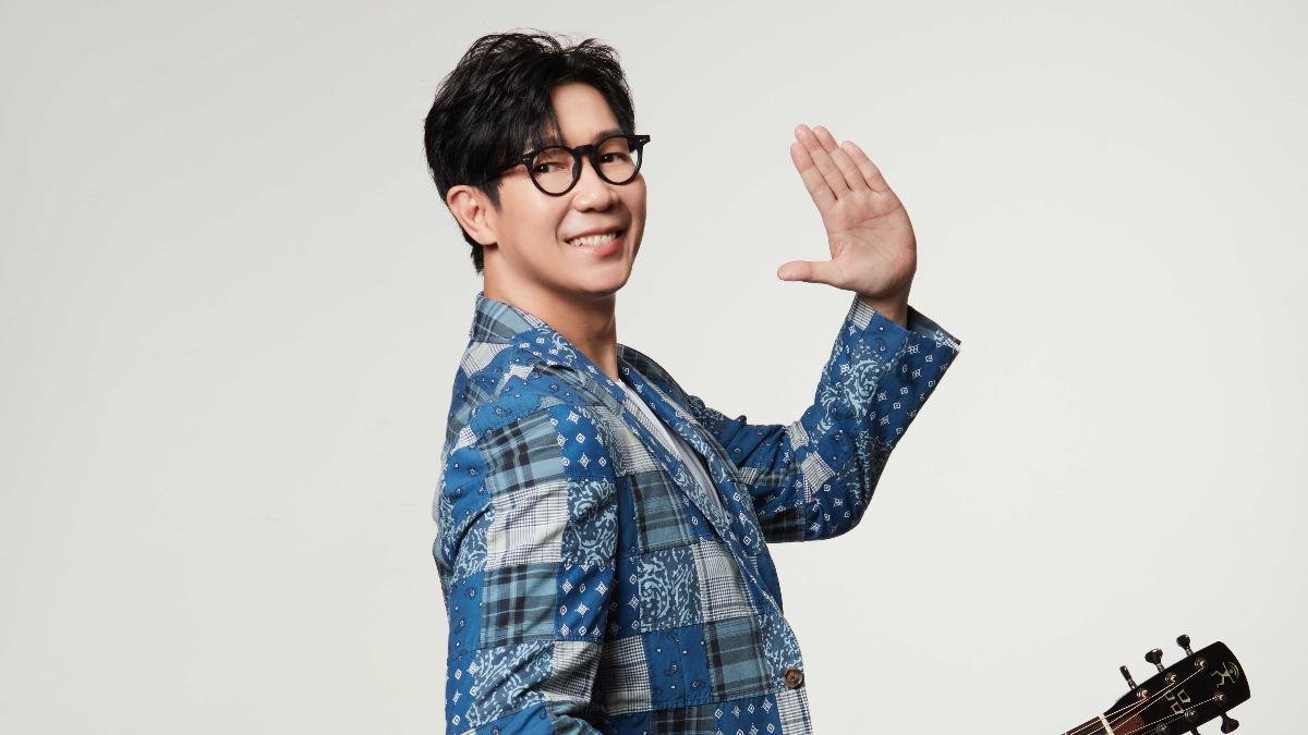 品冠邁入出道30年，持續在歌壇發光發熱。（圖／種子音樂提供）