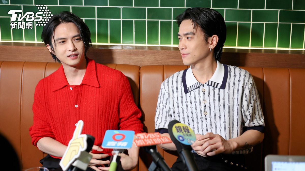 嘟嘟（右）和女友穩定交往中，AJ則是單身2年。（圖／張哲鳴攝）