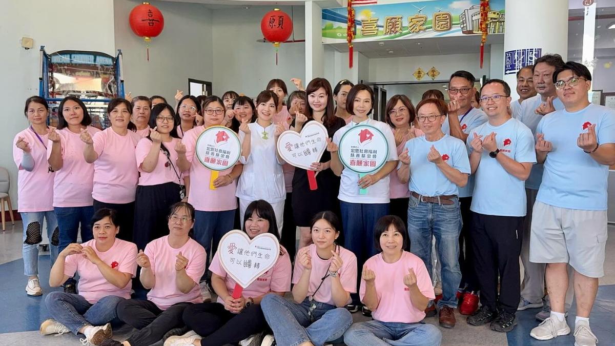 曾心梅盼望以自身力量,呼籲更多人投入公益。(圖/願有情提供)